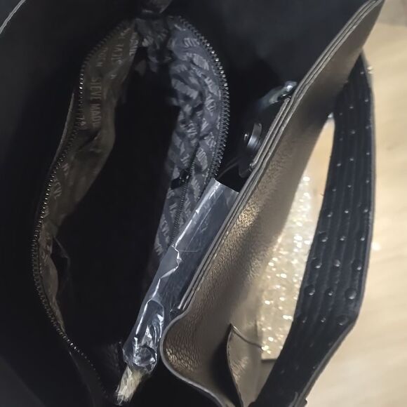 Steve Madden BKoltt Bucket Bag- Black - Picture 11 of 12